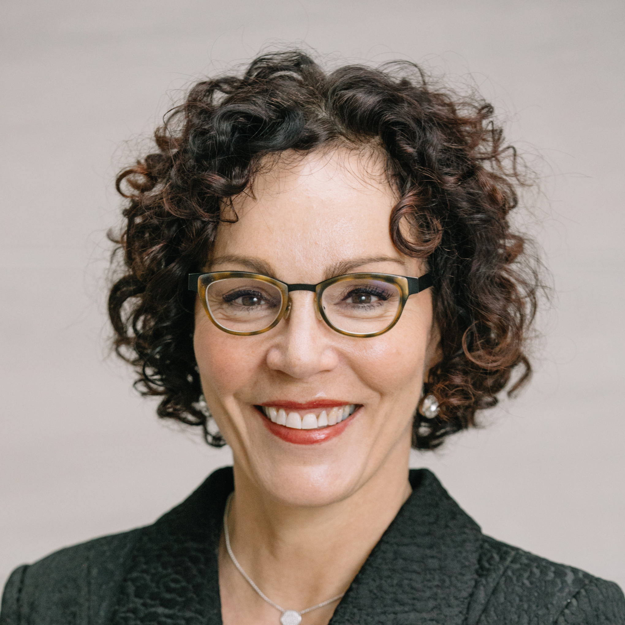 Dr. Bettina Hamelin